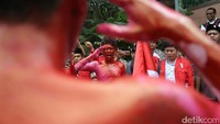 Aksi teatrikal yang digelar terlihat sangat dramatis.