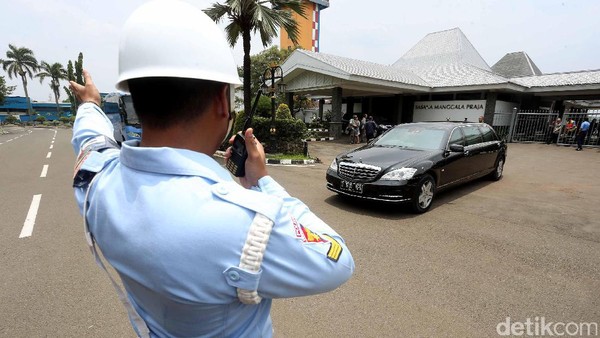 Simulasi Pengamanan Kedatangan Raja Salman di Bandara Halim