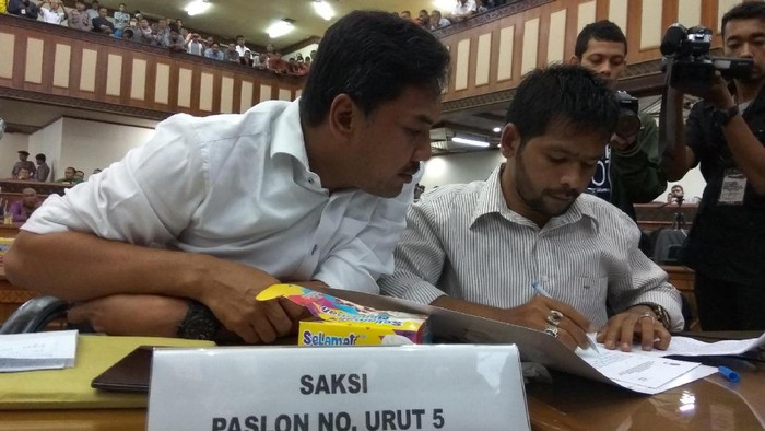 Saksi Paslon 5 Keberatan, Pleno KIP Aceh Dilanjutkan