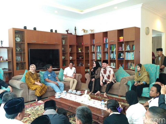 Sandiaga Uno Sambangi Kediaman Anggota DPD Fahira Idris