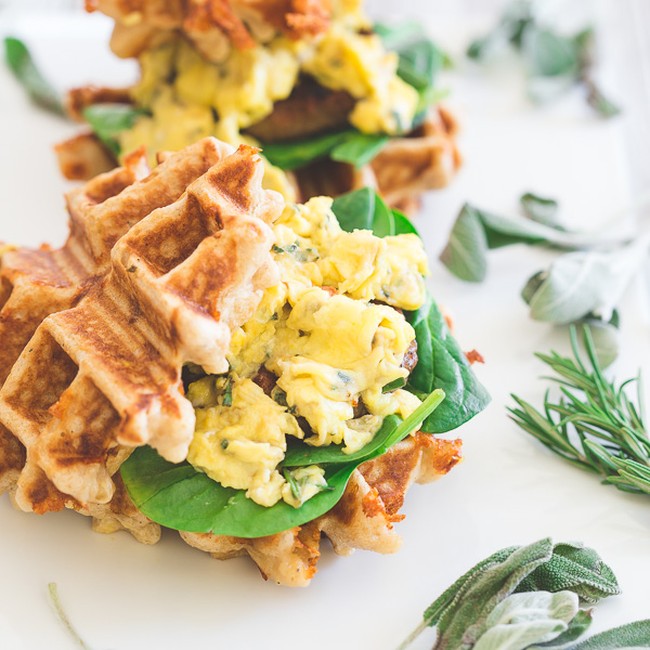 Agar Tak Membosankan, Sajikan Waffle dengan 8 Cara Kreatif Ini (2)