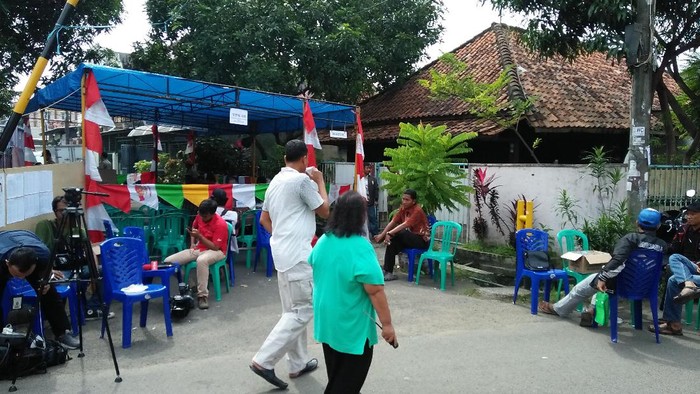 Warga Nyoblos Ulang di TPS 3 Sukarasa Kota Tangerang