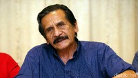 Aktor senior Piet Pagau memberikan penjelasan terkait Kongres Luar Biasa PARFI yang akan digelar di Pusat Perfilman H Usmar Ismail, Jakarta Selatan, pada 12 Maret 2017.
