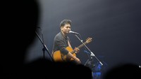 Rendt Pandugo juga membawakan beberapa buah lagu di Galih & Ratna Concert. Foto: Hanif Hawari