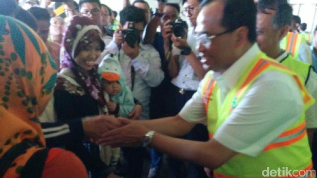 Menteri Perhubungan Budi Karya Sumadi mengecek Dermaga Ex Presiden, Pelabuhan Tanjung Priok,