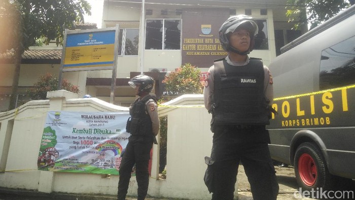 Pelaku Bom Panci Bawa Senpi Laras Pendek