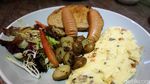 Yuk, Cicip Omelette Platter dan Mini Burger Sedap di Sini!