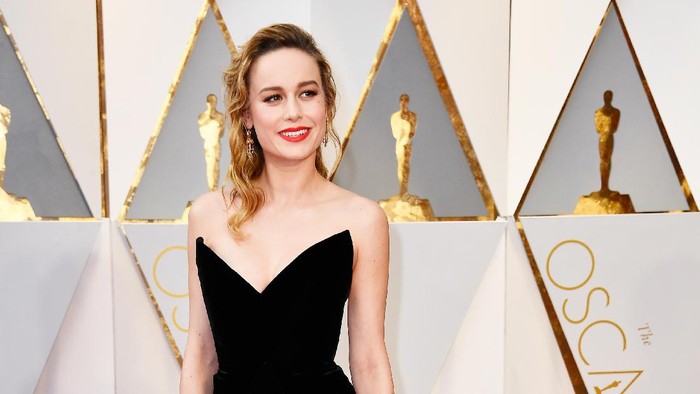 Brie Larson Tak Mau Beri Tepuk Tangan untuk Casey Affleck