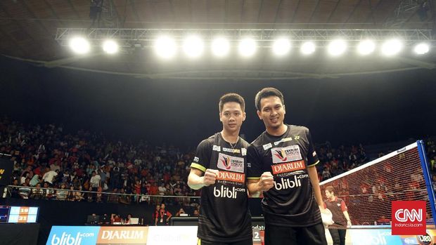 Mohammad Ahsan dan Kevin Sanjaya Sukamuljo adalah dua pemain asal PB Djarum.