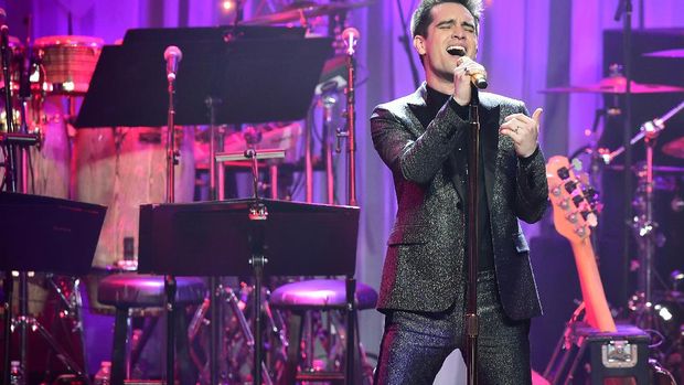 Rilis Lagu Metal untuk Amal, Panic! At The Disco Kumpulkan Rp