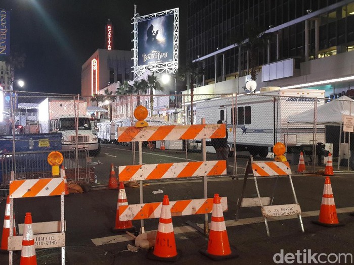 Panitia Mulai Bongkar Venue Karpet Merah Oscar 2017