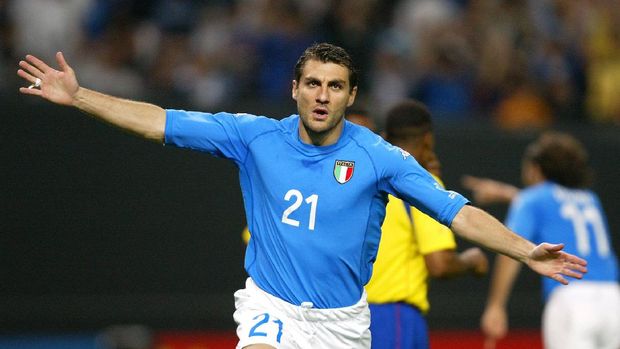 Christian Vieri lebih produktif dari Mauro Icardi.