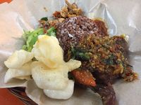 Kalau ke Kantin Pacific Place, Wajib Cicip Ayam Bakar dan Gado-gado