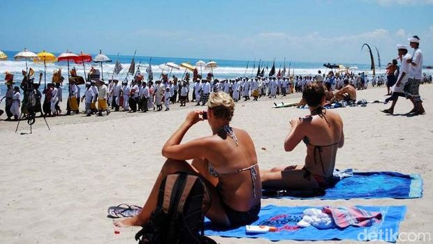 Bakal Bayar USD 10, Apa Kata Turis di Bali?
