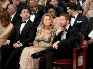 Ryan Gosling Ajak Wanita Seksi ke Oscar Bikin Netizen Penasaran