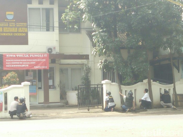 Arogansi dan Teriakan Pelaku saat Terobos Kantor Kelurahan Arjuna