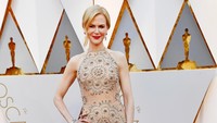 Nicole Kidman kembali tampil menawan dengan dress dari Armani Prive. Frazer Harrison/Getty Images/detikFoto.
