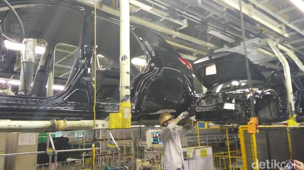 Melihat Proses Kelahiran Mazda CX-5 di Hiroshima
