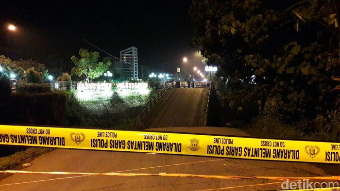 Jembatan Ambruk, Akses Jalan Kediri dan Tulungagung Terputus