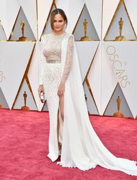 Inspirasi Gaun Pengantin dari Karpet Merah Oscar 2017