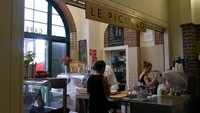 Kamu juga bisa menyicipi kopi Australia yang terkenal enak dan sedap di kedai kopi bernama Le Piccolo ini. Lumayan, sebagai obat pengusir ngantuk (Wahyu/detikTravel)