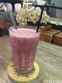 Kafe di Bandung Ini Punya <i>Omelette Platter</i> dan <i>Mini Burger</i> yang Sedap