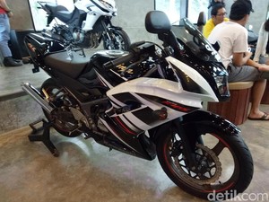Diler Ini Punya Satu Unit Ninja 2 Tak