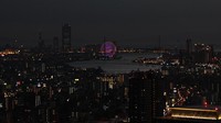 Kala langit gelap pemandangan makin cantik dengan kelap-kelip lampu berwarna-warni. Wah! (Andi Saputra/detikTravel)