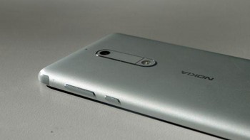 Spek lainnya meliputi baterai 3.000 mAh, OS Android 7,1 Nougat serta pemindai sidik jari. (Foto: Dok. Techradar)