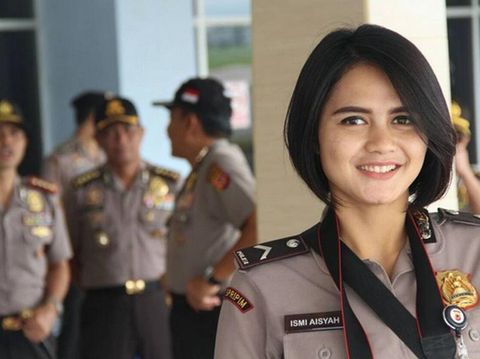 Bripda Ismi, Polwan yang Jadi Perhatian Netizen di Tengah Bom Panci