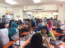 Kantin Perkantoran hingga Warung Makan Jadi Incaran Karyawan di Jakarta