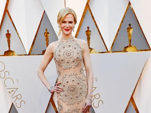 Nicole Kidman Sakit dan Memar-memar karena Alexander Skarsgard, Ada Apa?