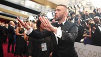 Pelantun lagu Cant Stop the Feeling! itu tampak menenangkan para penonton yang hadir di Dolby Theatre, California, AS pada Minggu (26/2/2017) waktu setempat. Christopher Polk/Getty Images/detikFoto.