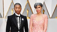 Selain itu tampak pula Pharrell Williams dan Mimi Valdes yang tampak stylish. Frazer Harrison/Getty Images/detikFoto.