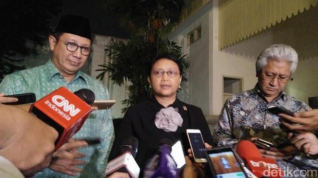  Menlu Retno LP Marsudi, Menag Lukman Hakim, dan Kepala Sekretariat Kepresidenan Dharmansjah Djumala