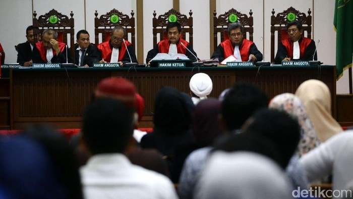 Sidang Dimulai, Pengacara Ahok Bacakan BAP Ahli yang Tak Hadir