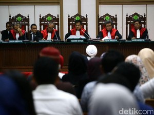 Sidang Dimulai, Pengacara Ahok Bacakan BAP Ahli yang Tak Hadir