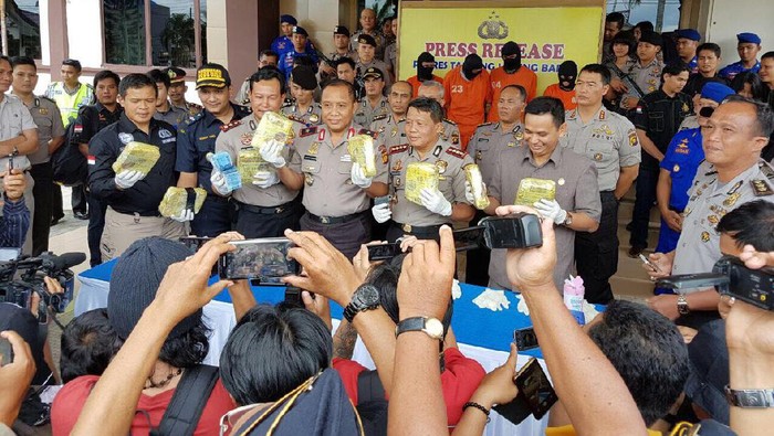 Petugas Gagalkan Penyelundupan Sabu via Fast Boat ke Jambi