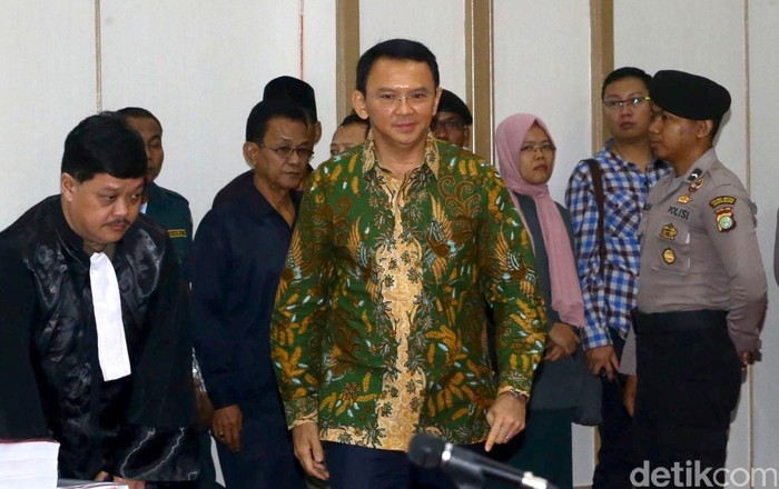 Minggu Depan Giliran Pengacara Ahok Hadirkan Saksi