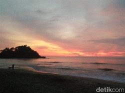 Rebutan Pantai Anyer