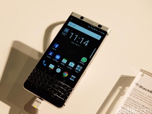 BlackBerry KEYone Masuk Indonesia, Harganya Rp 9 Juta!