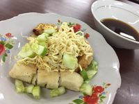 Enaknya Soto Betawi dan Pempek di Kantin <i>West Mall</i> Grand Indonesia