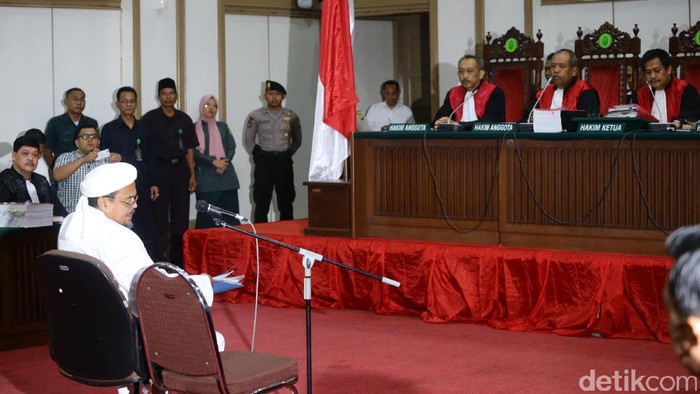 Di Sidang Ahok, Habib Rizieq Jelaskan Arti Aulia di Al-Maidah 51