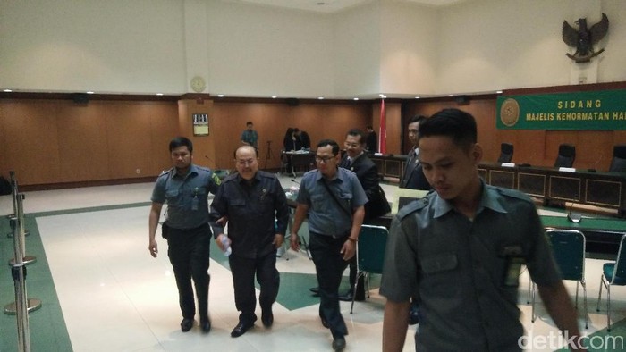 Hakim Napitupulu Disebut Minta Uang Rp 1 M untuk Bebaskan Terdakwa