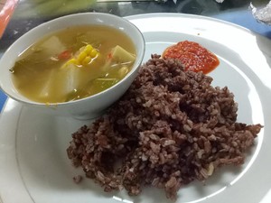 Lagi Diet Juga Bisa Pesan Nasi Merah dan Pepes Ayam di Kantin Ini