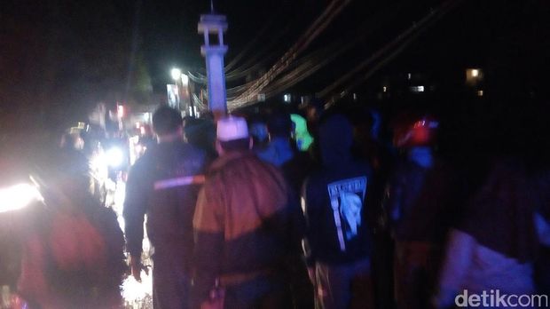 Sungai Cimanuk Kembali Meluap, Warga Berhamburan Keluar Rumah