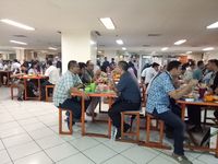 Di Kantin PIM 2 Ada Soto Ayam dan Ayam Penyet yang Sedap