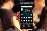 Hands-on BlackBerry KEYone: Begitu Berbobot!