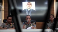 Menurut Boy Rafli Amar, barang bukti yang disita antara lain panci dan rice cooker.