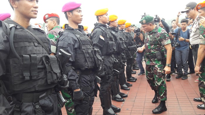 TNI Apel Gelar Pasukan untuk Persiapan Pengamanan Raja Salman